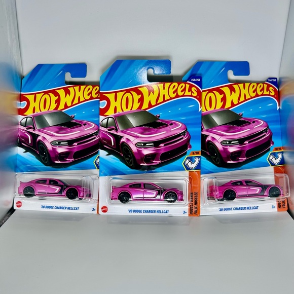 Hot Wheels Dodge Charger Lot Of 3x - ‘20 Dodge Charger Hellcat Pink 2x 240/250